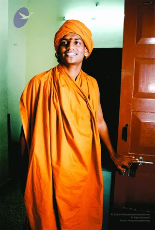 2004-ManyMoods Of The Master