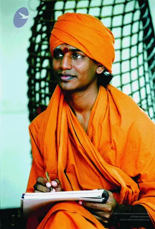 2004-ManyMoods Of The Master