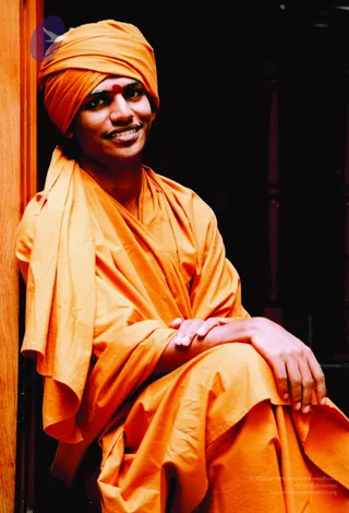 2004-ManyMoods Of The Master
