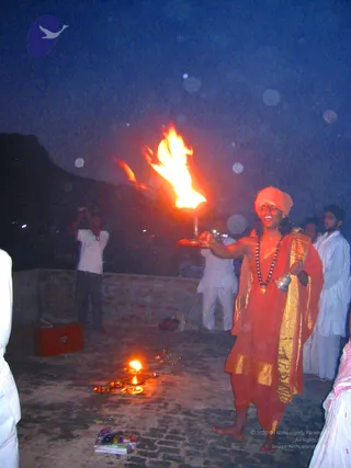 Swamiji haaratthi of Thiruvannamalai_CMP_WM