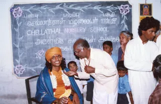 2004-Visit-To-Devotees-House-At-Kandanoor-Chettinadu