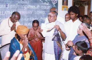 2004-Visit-To-Devotees-House-At-Kandanoor-Chettinadu