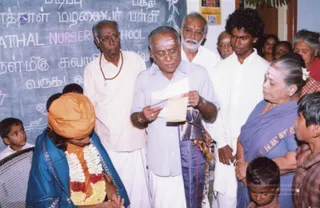 2004-Visit-To-Devotees-House-At-Kandanoor-Chettinadu