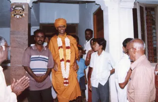 2004-Visit-To-Devotees-House-At-Kandanoor-Chettinadu