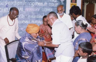 2004-Visit-To-Devotees-House-At-Kandanoor-Chettinadu