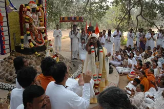 Jayanthi_2005_ashram (309)_CMP_WM