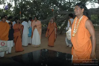 Flag-Hoisting-by-Swamiji_Photo_1001_DSC_0370_CMP_WM