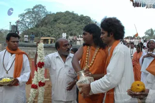 Flag-Hoisting-by-Swamiji_Photo_1021_DSC_0419_CMP_WM