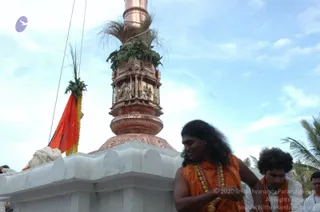 Flag-Hoisting-by-Swamiji_Photo_1034_DSC_0458_CMP_WM