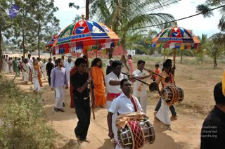 5-BUDDHIST-MONKS-VISIT-HDH-AT-BIDADI-ADHEENAM_Photo_1020_DSC_2484_CMP_WM