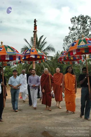 5-BUDDHIST-MONKS-VISIT-HDH-AT-BIDADI-ADHEENAM_Photo_1038_DSC_2529_CMP_WM
