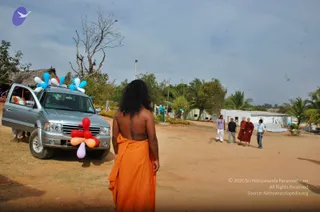5-BUDDHIST-MONKS-VISIT-HDH-AT-BIDADI-ADHEENAM_Photo_1006_DSC_2405_CMP_WM