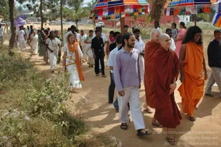 5-BUDDHIST-MONKS-VISIT-HDH-AT-BIDADI-ADHEENAM_Photo_1022_DSC_2485_CMP_WM