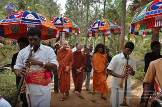 5-BUDDHIST-MONKS-VISIT-HDH-AT-BIDADI-ADHEENAM_Photo_1031_DSC_2504_CMP_WM