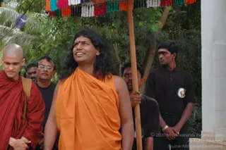 5-BUDDHIST-MONKS-VISIT-HDH-AT-BIDADI-ADHEENAM_Photo_1035_DSC_2511_CMP_WM