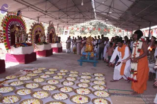 1-ACHARYAS-DAY-2006-JAYANTI-BRAHMOTSAVAM-CELEBRATIONS-PROCESSION_Photo_1001_IMG_4983_CMP_WM