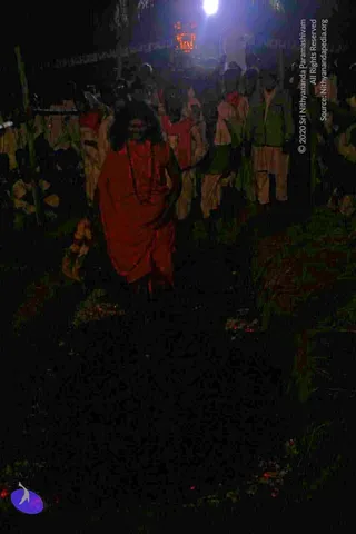 FIRE-WALKING-RITUAL-BY-HDH-AND-DISCIPLES_Photo_1009_IMG_6930_CMP_WM
