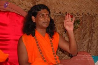 2006-GLIMPSES-OF-SWAMIJI-IN-LAUGHING-TEMPLE