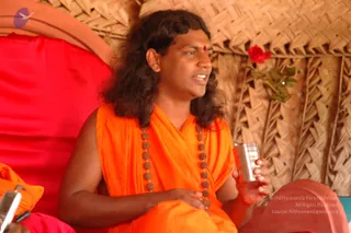 2006-GLIMPSES-OF-SWAMIJI-IN-LAUGHING-TEMPLE