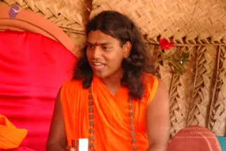 2006-GLIMPSES-OF-SWAMIJI-IN-LAUGHING-TEMPLE