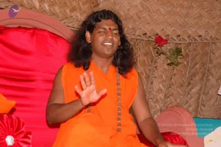 2006-GLIMPSES-OF-SWAMIJI-IN-LAUGHING-TEMPLE