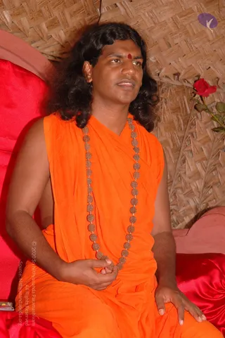 2006-GLIMPSES-OF-SWAMIJI-IN-LAUGHING-TEMPLE