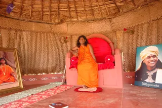 2006-GLIMPSES-OF-SWAMIJI-IN-LAUGHING-TEMPLE