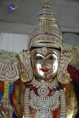 2007-GLIMPSES-OF-NITHYANANDESHWARA-PARAMASHIVA-AND-DEVI-PARASHAKTHI