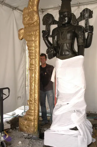 2007-Making-of-Kailasa-in-Los-Angeles