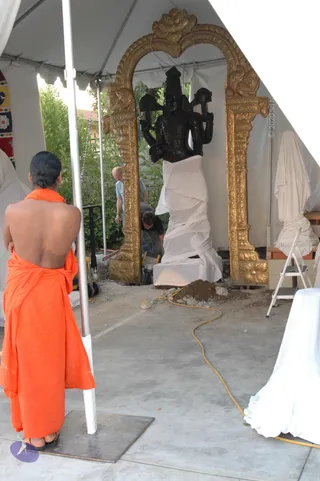 2007-Making-of-Kailasa-in-Los-Angeles