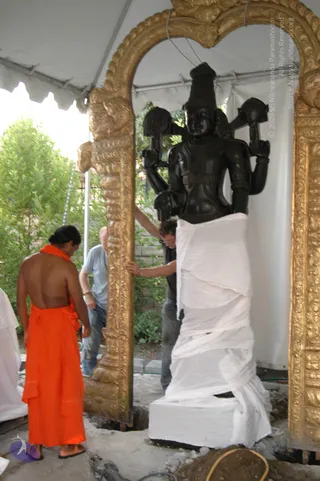 2007-Making-of-Kailasa-in-Los-Angeles