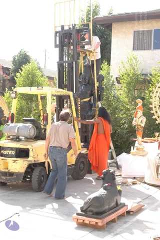2007-Making-of-Kailasa-in-Los-Angeles