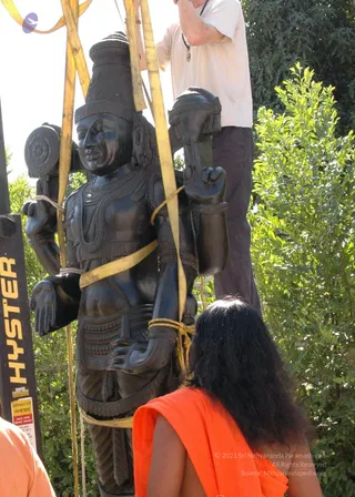 2007-Making-of-Kailasa-in-Los-Angeles