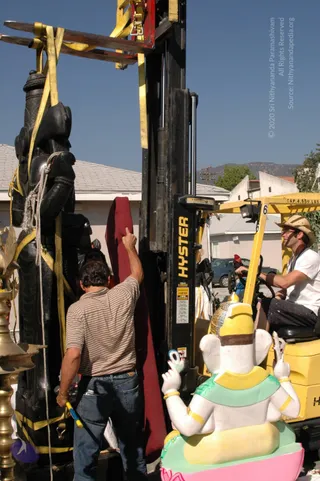 2007-Making-of-Kailasa-in-Los-Angeles
