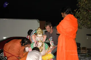 2007-Making-of-Kailasa-in-Los-Angeles