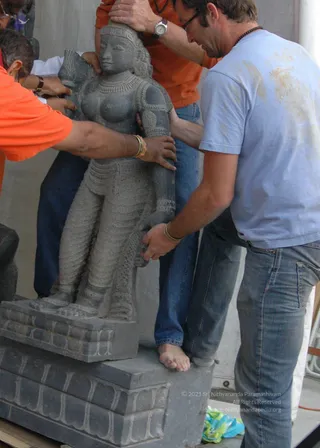 2007-Making-of-Kailasa-in-Los-Angeles