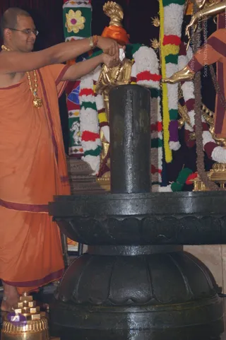 2007-Making-of-Kailasa-in-Los-Angeles