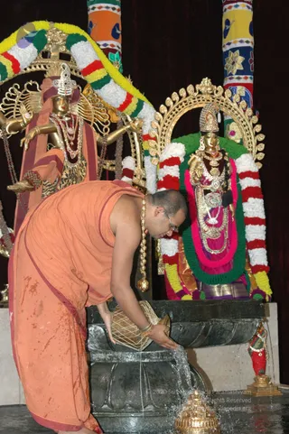 Annaabhishekam22Nov2007 004_CMP_WM