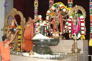 Annaabhishekam22Nov2007 029_CMP_WM