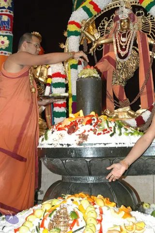 Annaabhishekam22Nov2007 066_CMP_WM