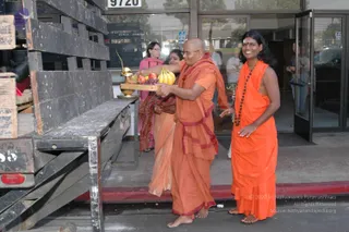2007-November-7-to-9-Kailasa-in-LosAngeles-Making-of-Temple