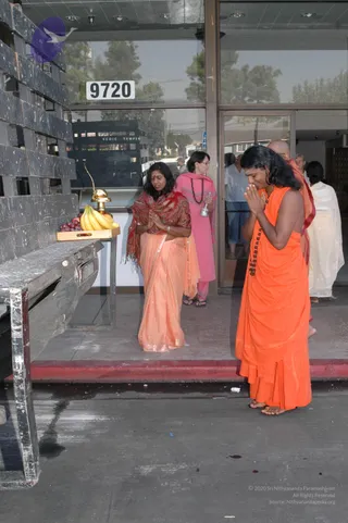 2007-November-7-to-9-Kailasa-in-LosAngeles-Making-of-Temple
