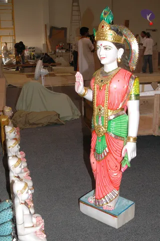 2007-November-7-to-9-Kailasa-in-LosAngeles-Making-of-Temple