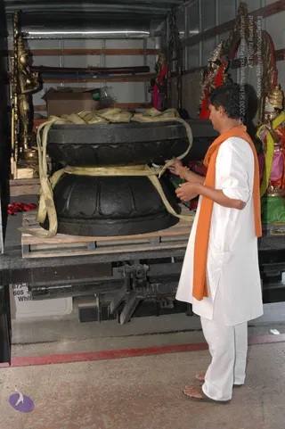 2007-November-7-to-9-Kailasa-in-LosAngeles-Making-of-Temple