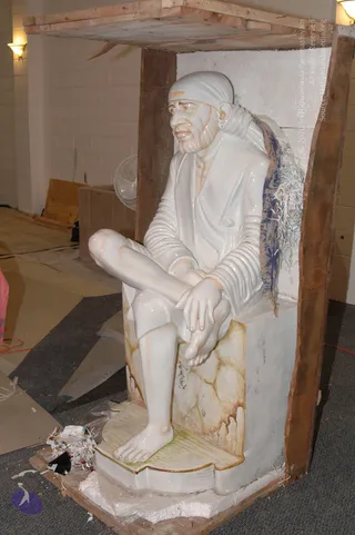 2007-November-7-to-9-Kailasa-in-LosAngeles-Making-of-Temple