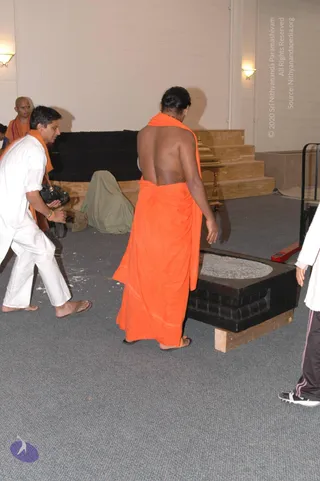 2007-November-7-to-9-Kailasa-in-LosAngeles-Making-of-Temple