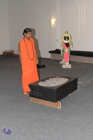 2007-November-7-to-9-Kailasa-in-LosAngeles-Making-of-Temple