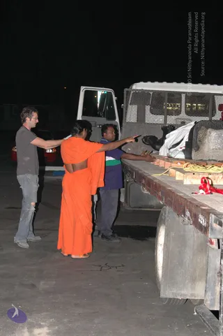 2007-November-7-to-9-Kailasa-in-LosAngeles-Making-of-Temple