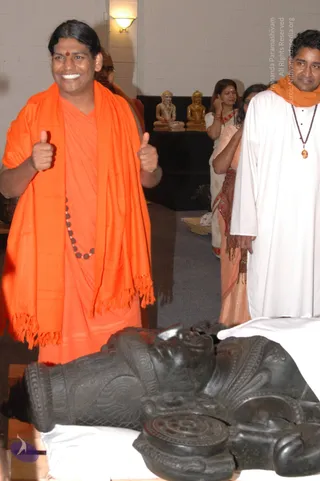 2007-November-7-to-9-Kailasa-in-LosAngeles-Making-of-Temple