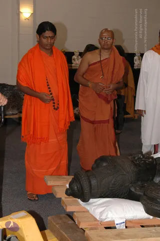 2007-November-7-to-9-Kailasa-in-LosAngeles-Making-of-Temple